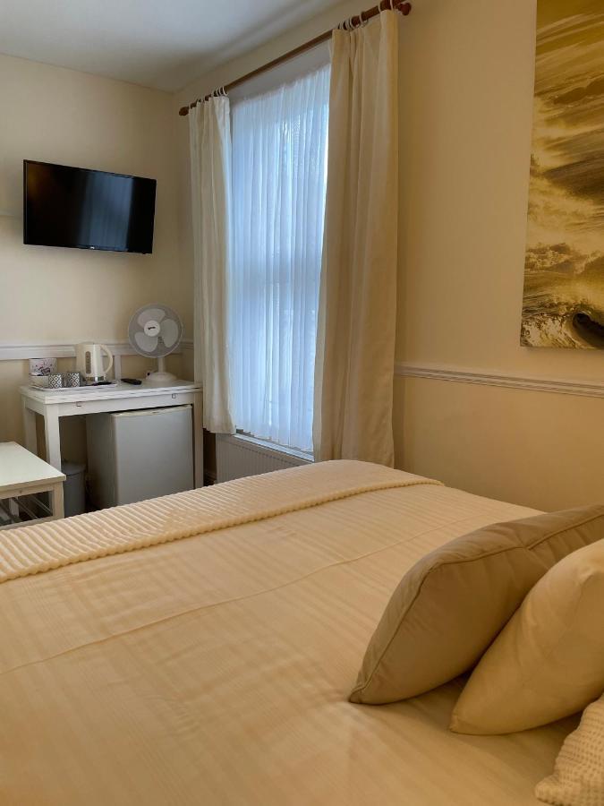 Caris Guest House Саутенд-он-Си Экстерьер фото